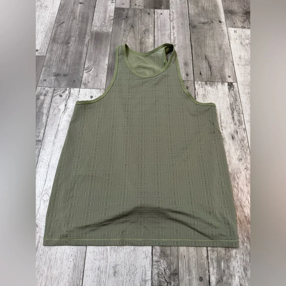 The North Face Women’s Four Leaf Clover Green Dayology Tank Tie Back Medium - Picture 2 of 6